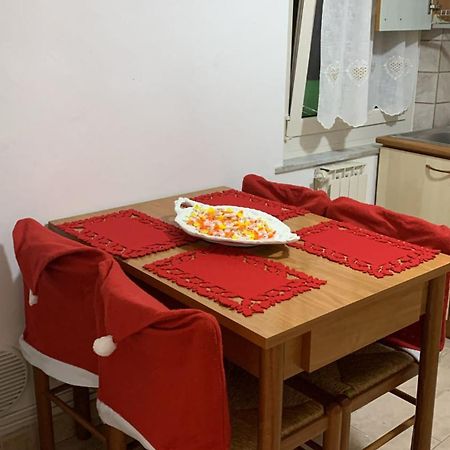 Casa Flea - Holiday Apartment With 2 Bedrooms Gualdo Tadino Extérieur photo